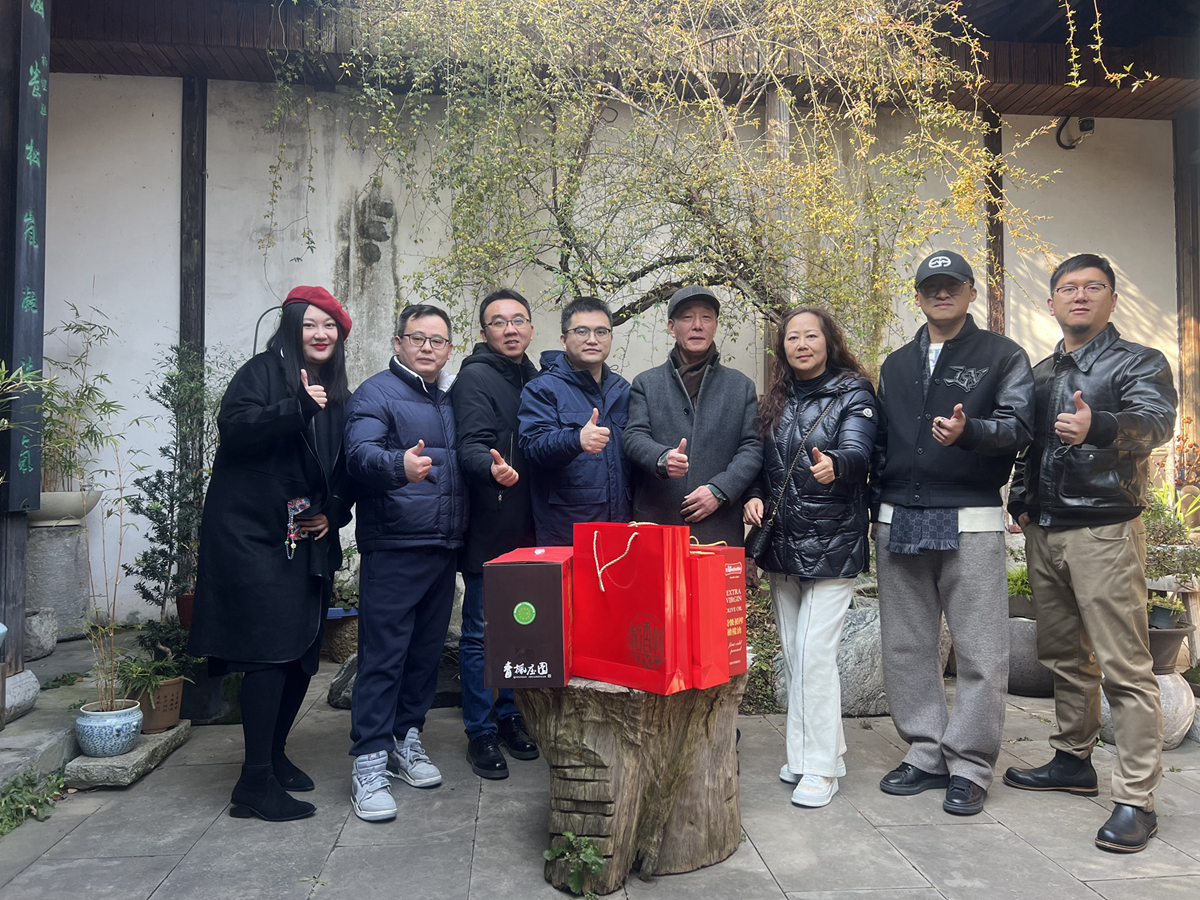 慰问孙志康.jpg